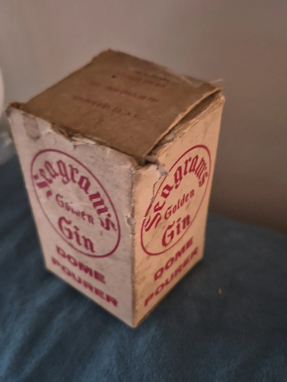 Vintage 1960s Seagram's Golden Gin Dome Pourer Barware Collectible w Box